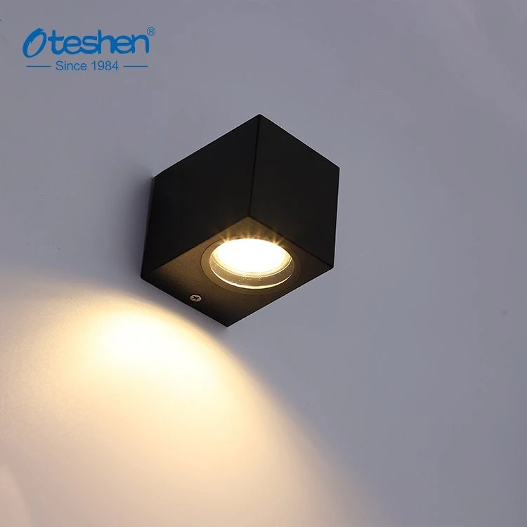 Square GU10*1 Spotlight Housing PC Material Good Waterproof IP65 Outdoor Lighting Fixture