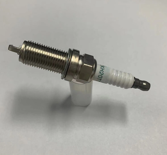 Vente en gros Auto Engine Systems Iridium Spark Plugs Ikh20tt 4704 Auto Vente directe usine de système d'allumage de pièces Ikh20tt