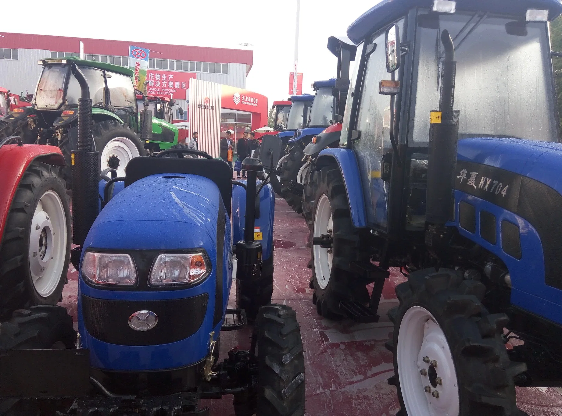 Factory Directly Supply Good Year Tire Tractor It Implements Price Use Tb Chassis in Italy