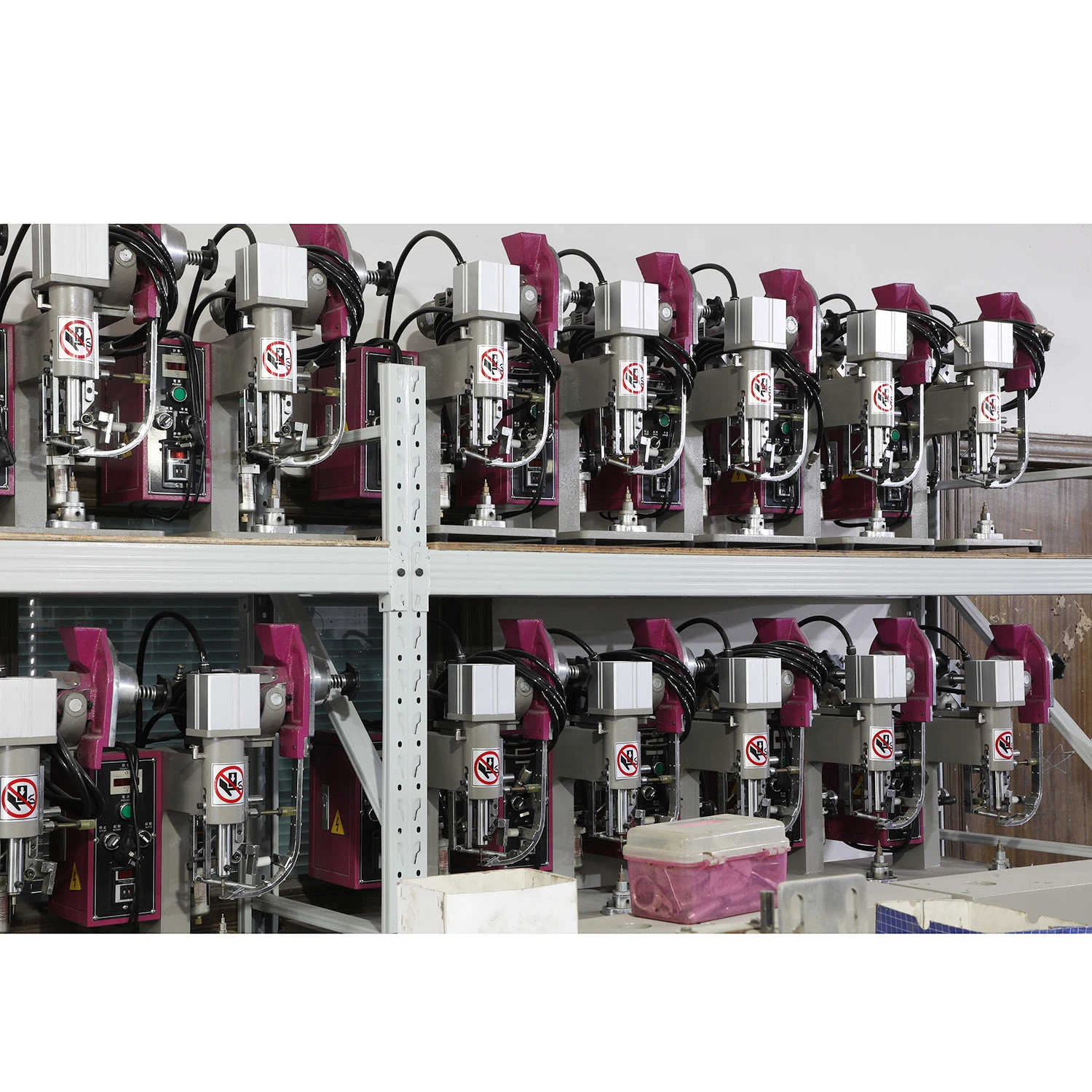 Eyeleting Shoe Making Automatic Eyeleting Machine for Riveting Belt Shoe Leather