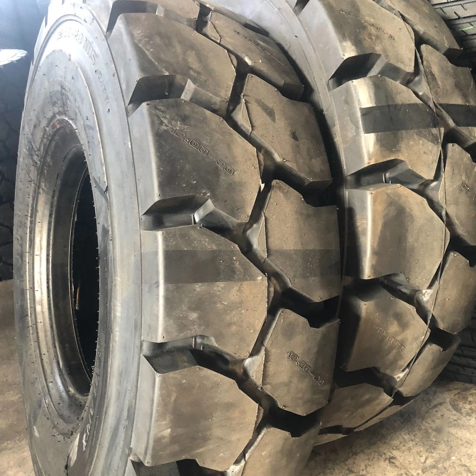 Loader 405/70r20 16/70r20 Vacuum Steel Wire Engineering Vehicle Tires Grass Tires Export Snow Tires