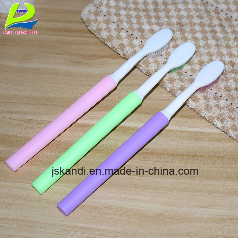 Double Sharp Adult Soft Plastic Toothbrush

Brosse à dents en plastique souple pour adultes Double Sharp