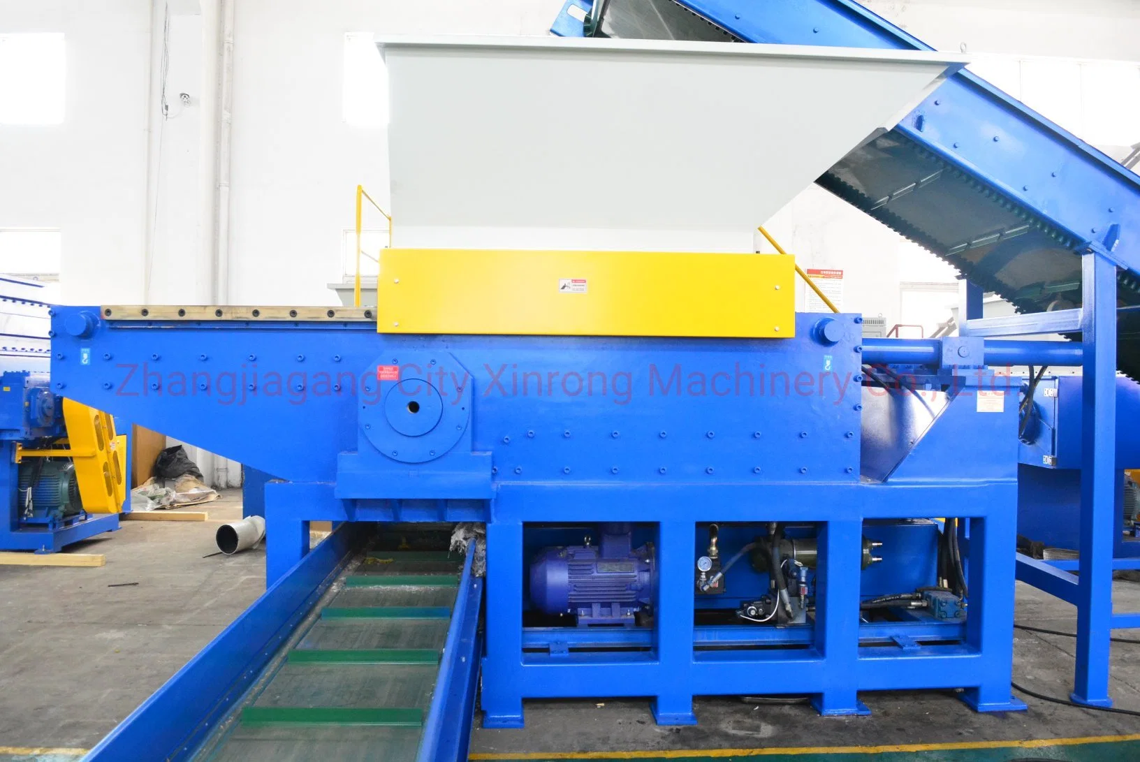 Film Shredder/Single Shaft for Waste Plastic Film/Woven Bags/Jumbo Bags/Waste Leather/Waste Pet Fibres/Specially Designed Shredder for Soft Plastic Material