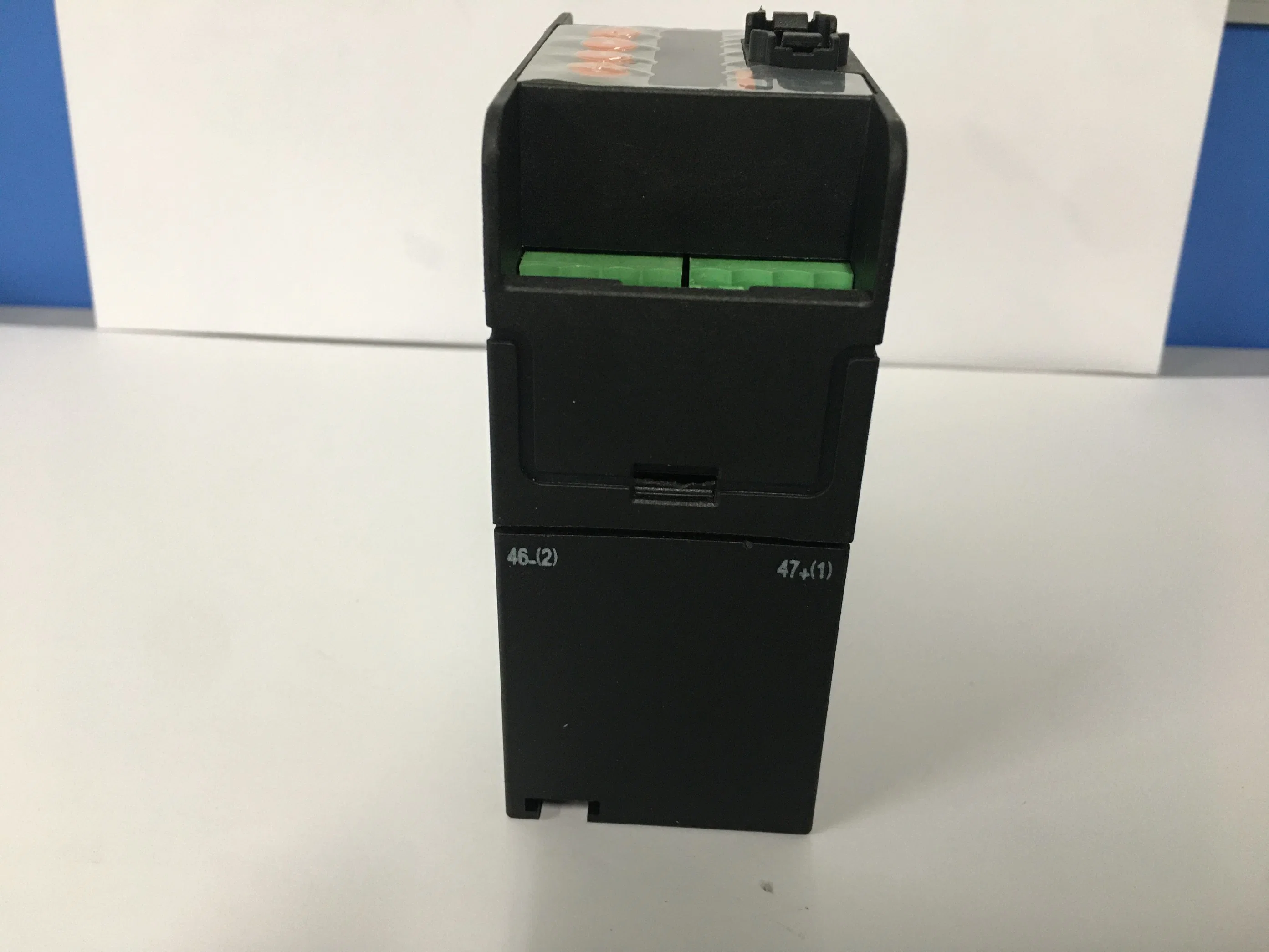 Acrel Agf-M16t DIN Rail Perforation Type PV Confluence Acquisition Device for Solar String Monitoring with RS485 Modbus Communication Port
