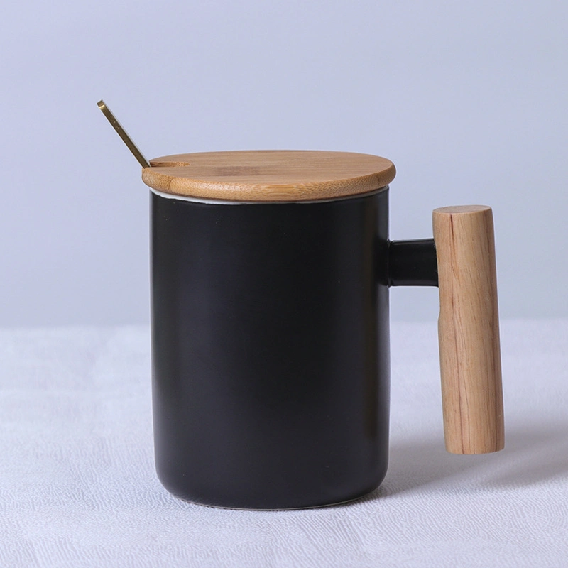 400ml Wholesale/Supplier Handmade Ceramic Nordic Mug Ceramic Round Mug Fine Bone China Pipe Coffee Mug with Wood Handle