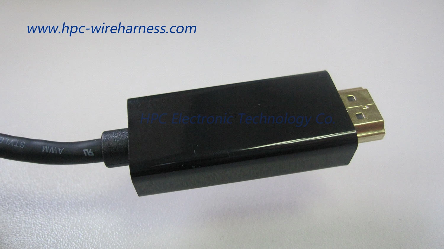 High quality/High cost performance Customized HDMI to Displayport Cable