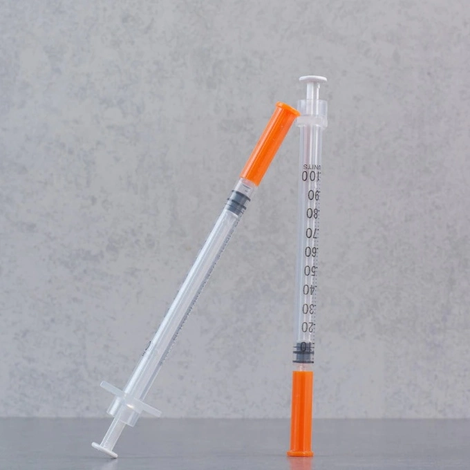 حقنة معقمة Insulin pulin puin PE/Blister Package 0.5ml 1ml U-40/U-100 مع الإبرة الثابتة