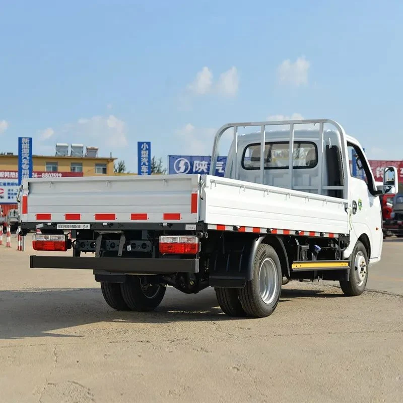 شاحنة صغيرة من طراز Dongfeng 4X2 شاحنة صغيرة لنقل السيارات ذات 6 عجلات صغيرة شاحنة شحن للبيع