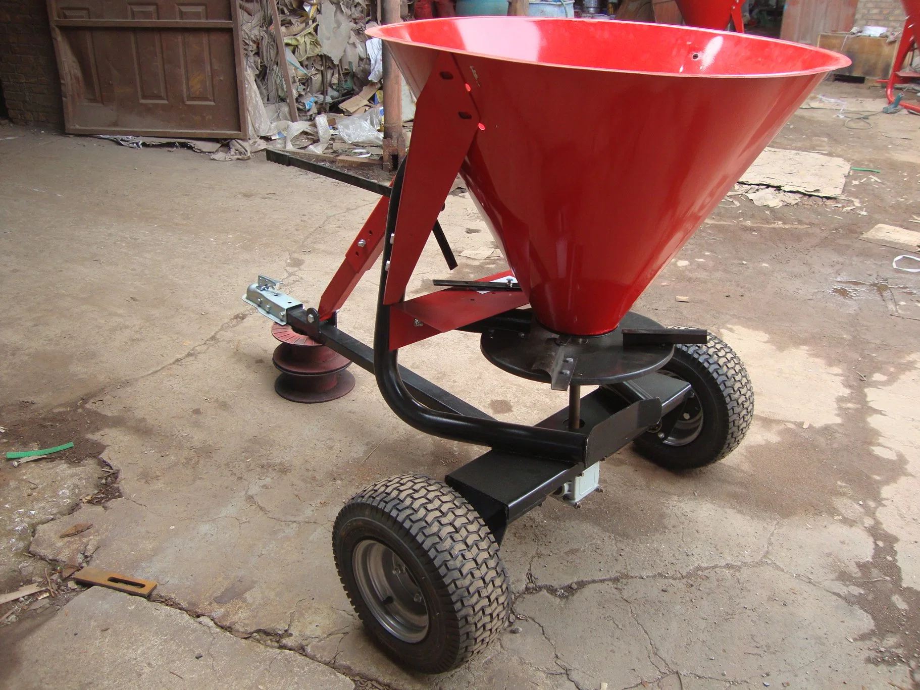 Hot Sale Pto Tractor Mounted Garden Tool Fertilizer Spreader