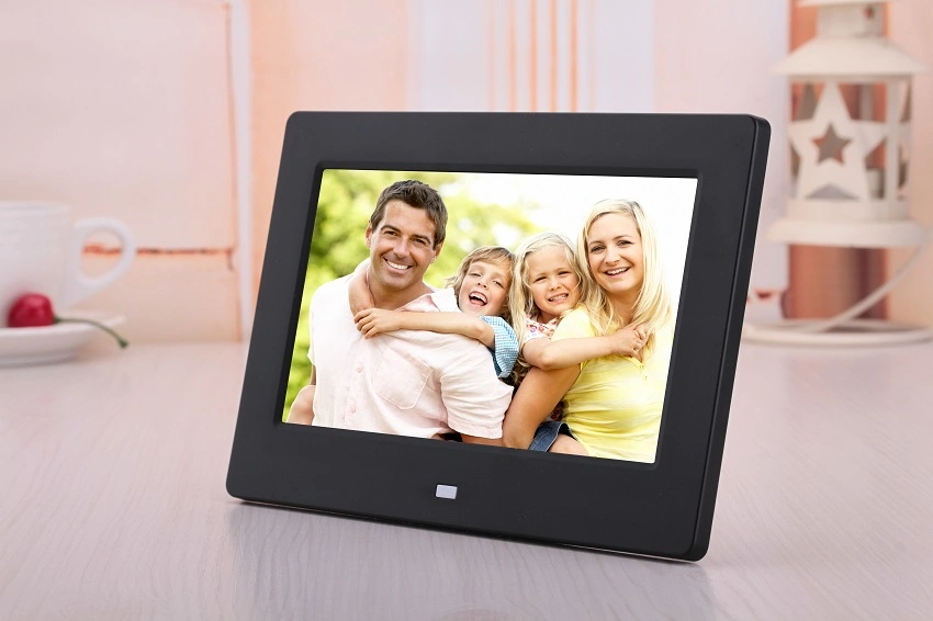 Shenzhen Fanray 7inch Digital Picture Frame for Family Gift