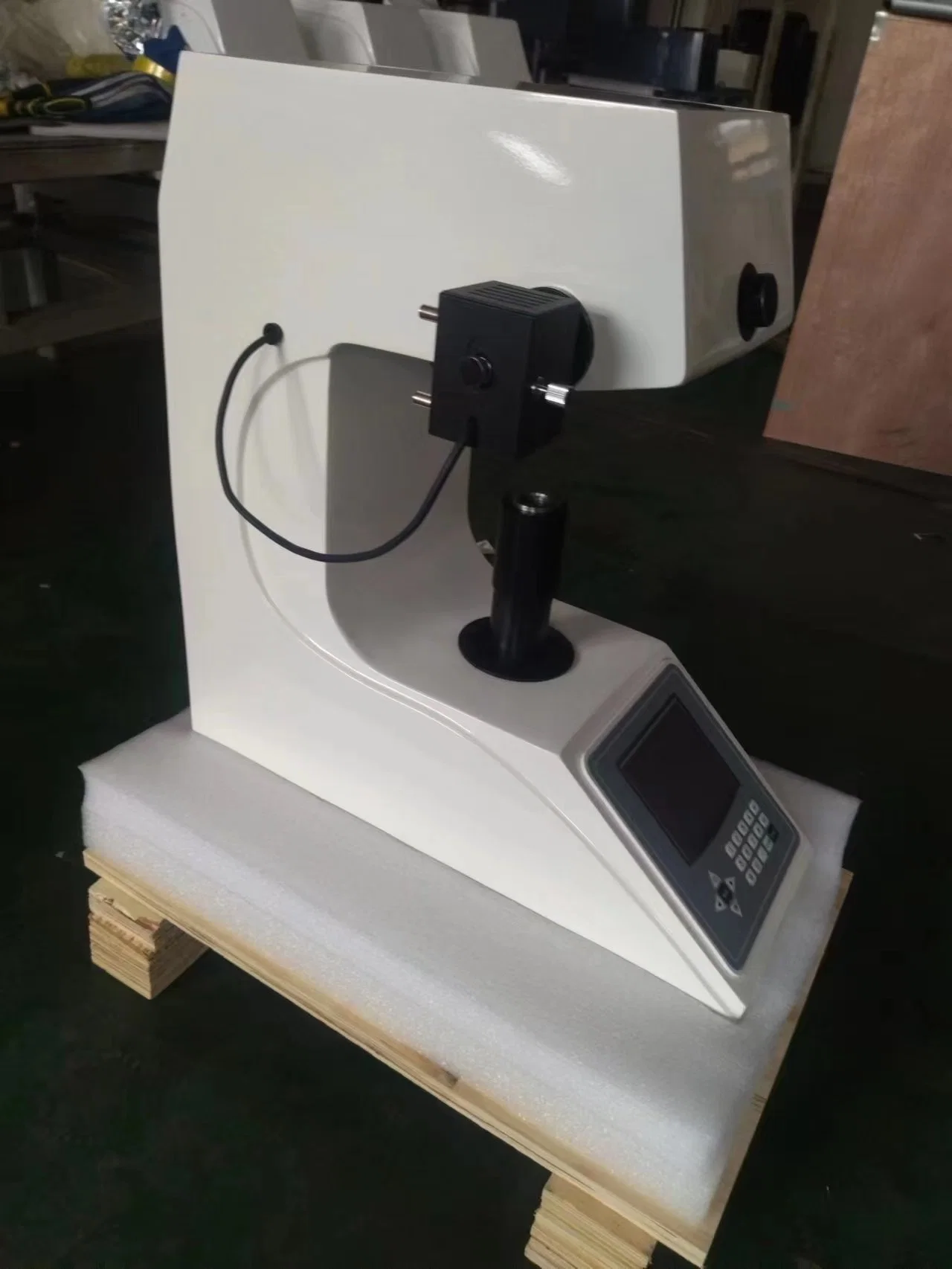 Hbs-62.5 Small Load Touch Screen Digital Display Automatic Brinell Hardness Tester