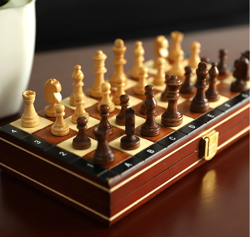 Kundenspezifischer Großhandel/Lieferant Luxus Kinder Schach-Set Holzbrett Spiele International Buche Magnetic Wood Chess