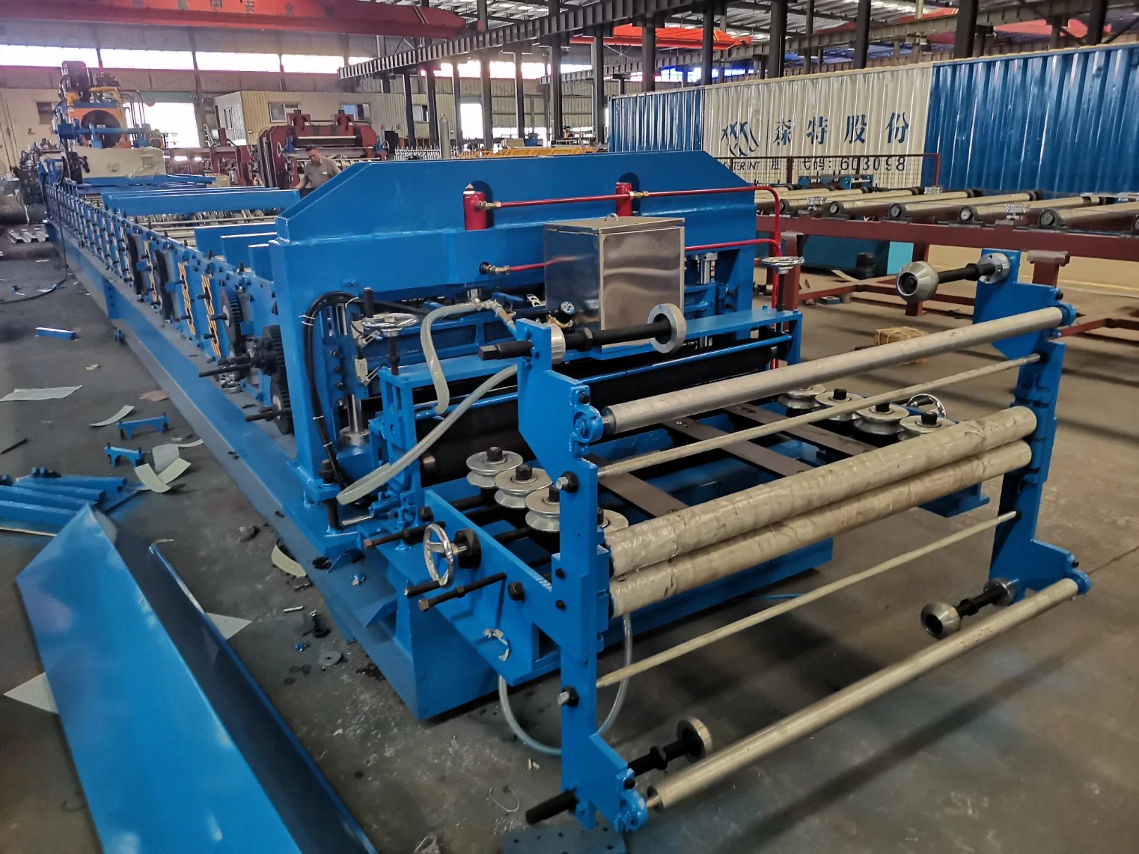 980 Shaped High Strength Bearing Steel Structure Floor Decking Cold Roll Forming Machine