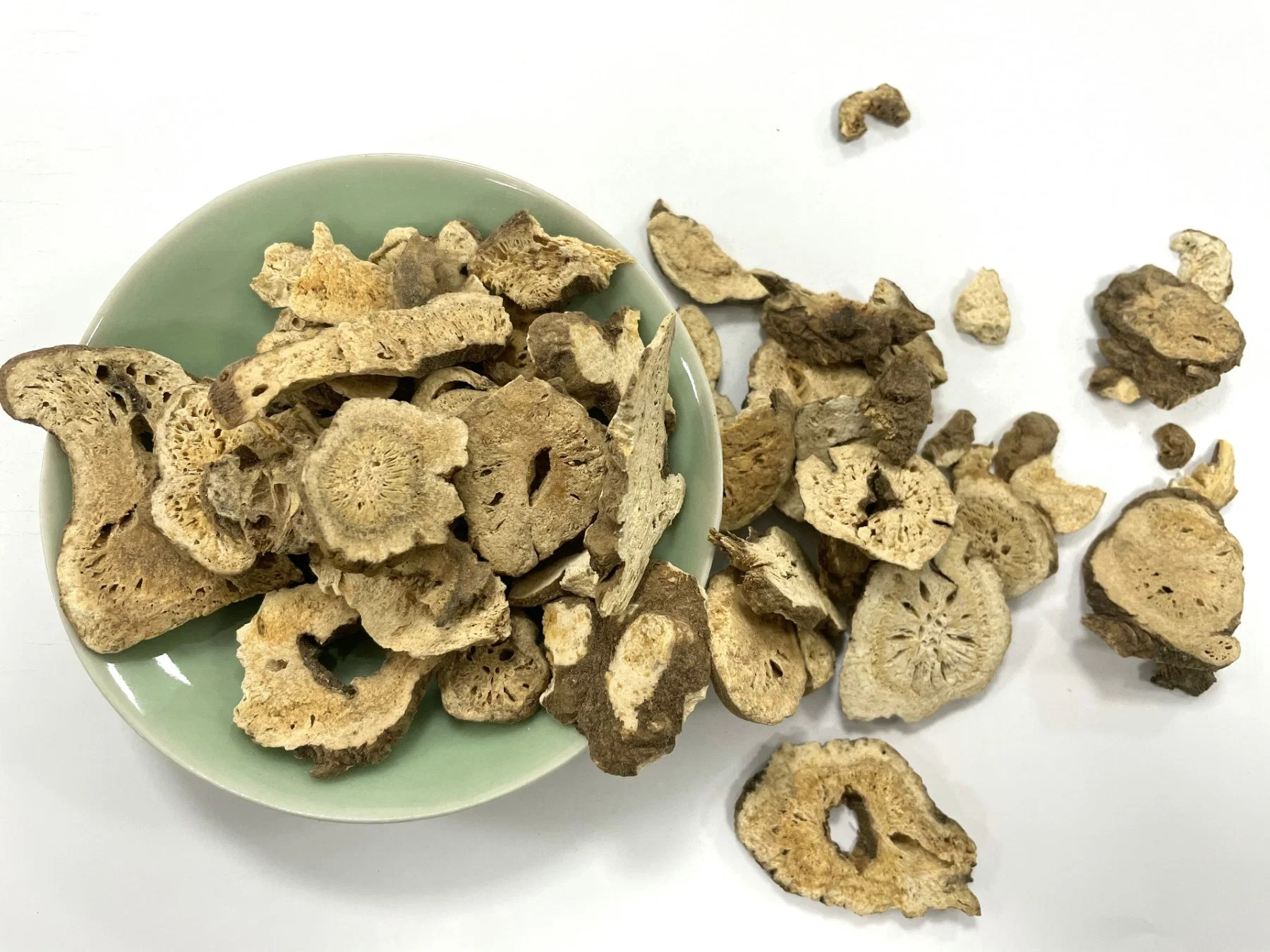 Atractylodis Baizhu Rhizoma Atractylodis Macrocephalae Chinese Supplier Chinese Traditional Herb Medicine Lowering Blood Sugar