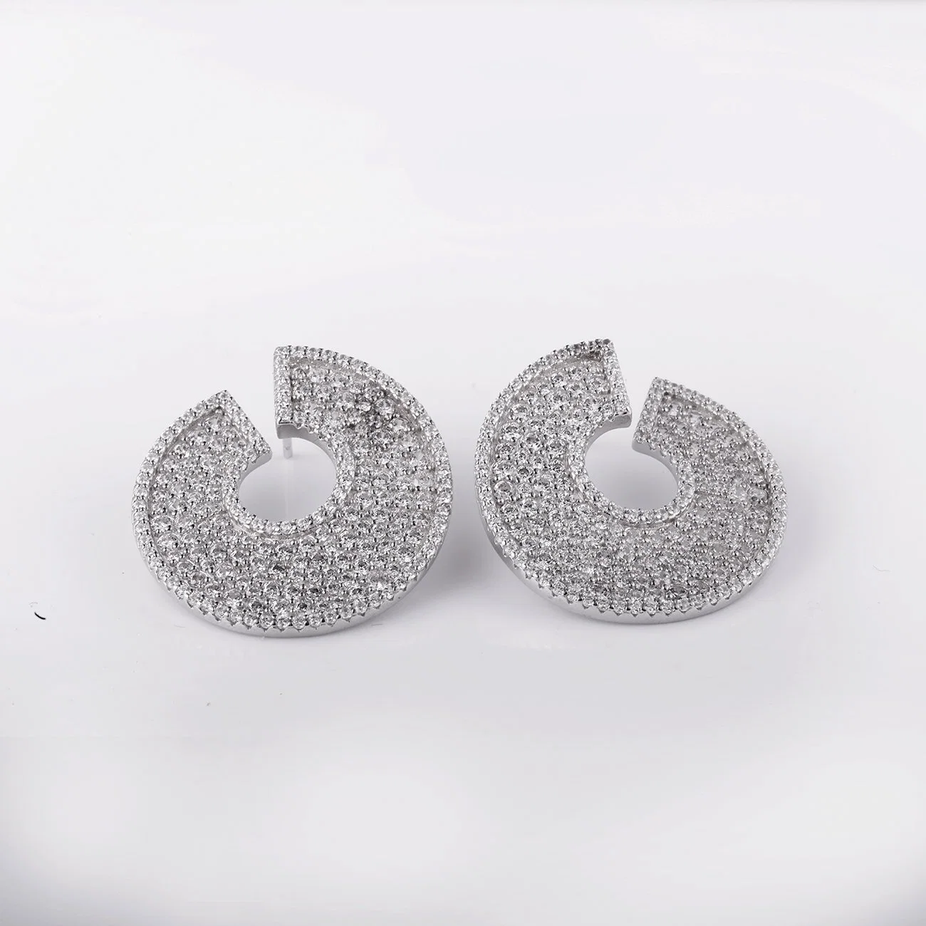 Prix usine bijoux rond 925 Sterling Earring avec réglage de Pave