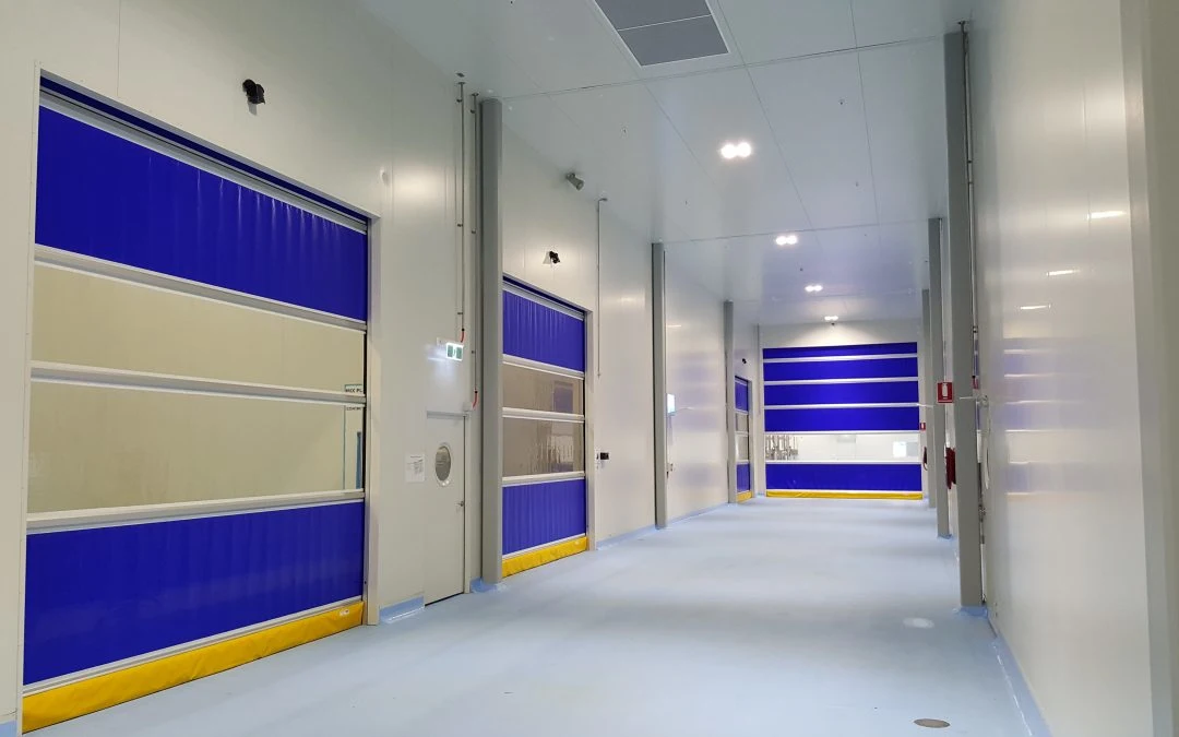 Automatic GMP PVC Fabric Zipper Type Rapid Rolling Shutter Door