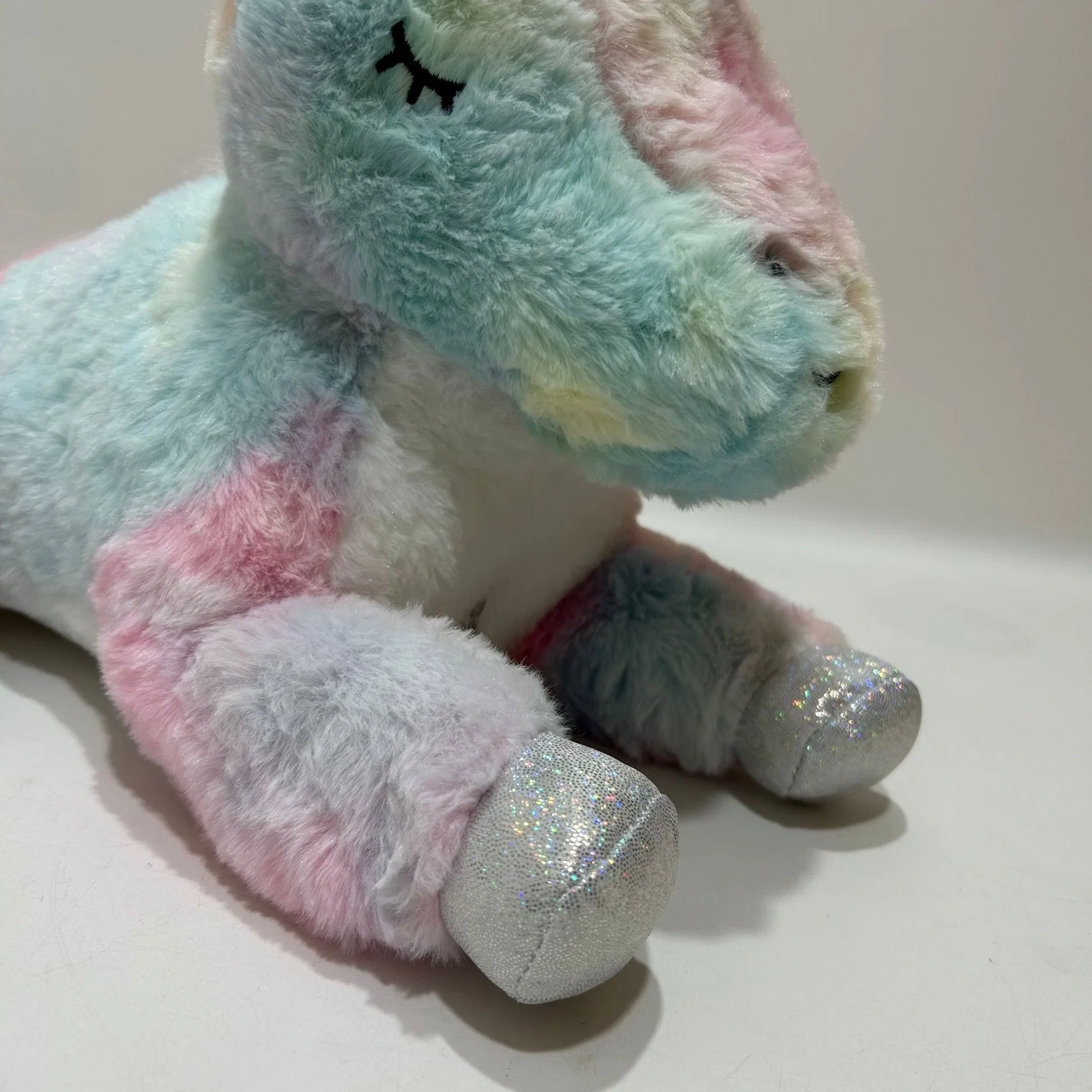 Sensor erhellen Plüsch Einhorn mit Musik flauschigen Tie-Dye Spielzeug BSCI Factory