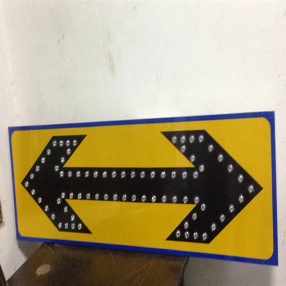 Solar Aluminum Traffic Stop Sign Customized Solar LED Traffic Street safety Warning Sign