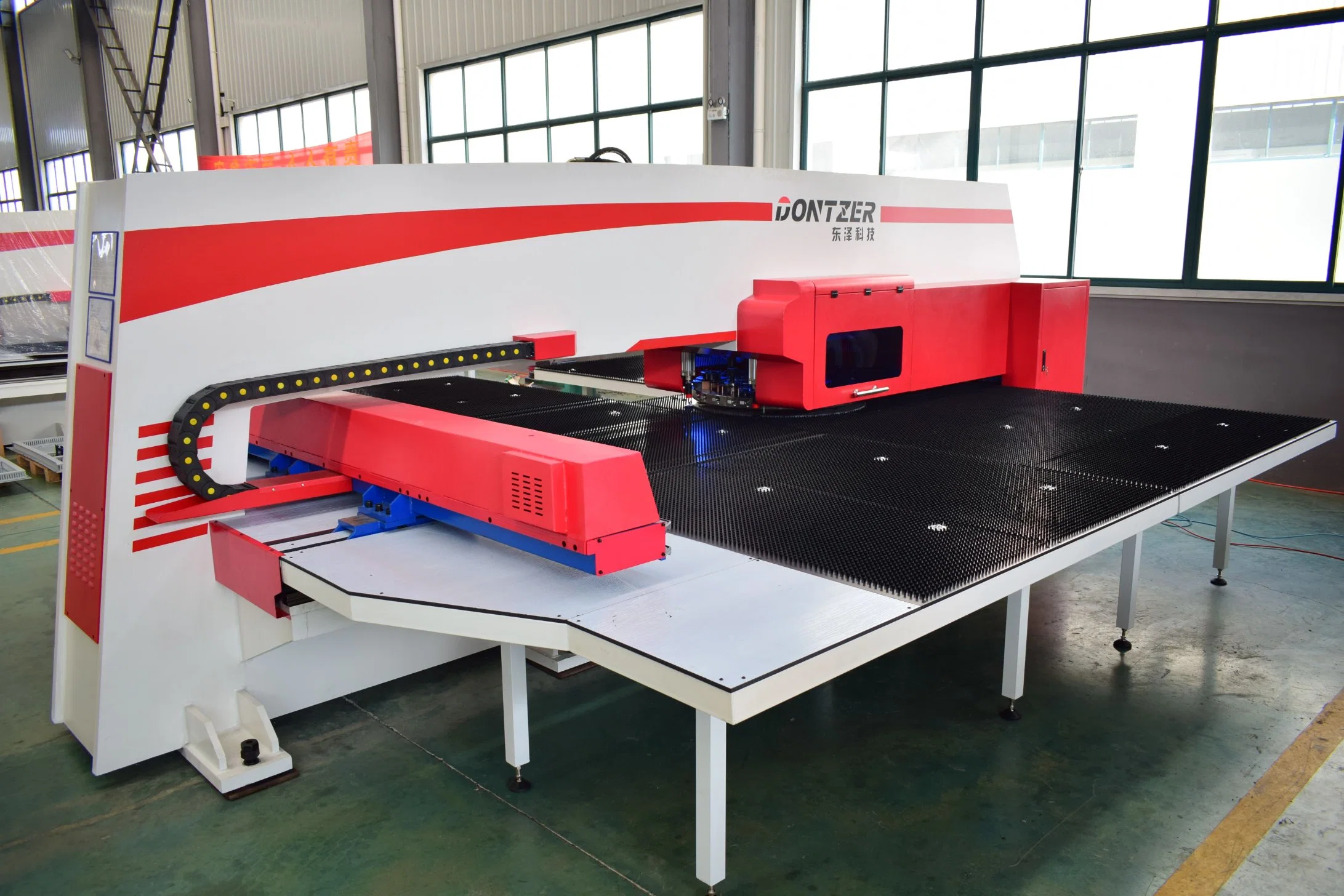 Fanuc System, Fully Automatic Drilling Metal Sheet Punch Press Tooling CNC Turret Punching Machine with Full Electro Servo