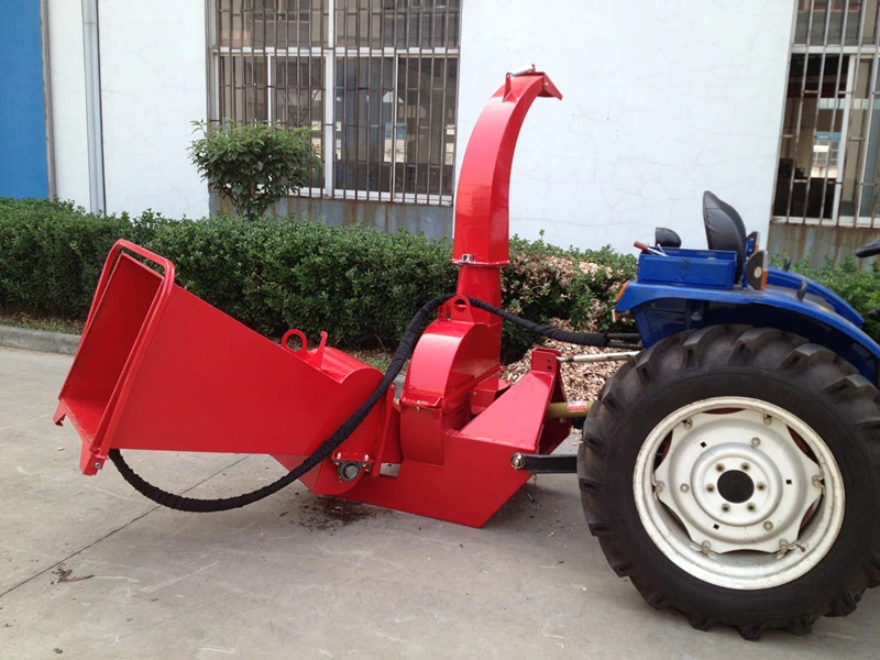 Tractor Type Forestry Machinery Branch Crusher Wood Chipper Machine