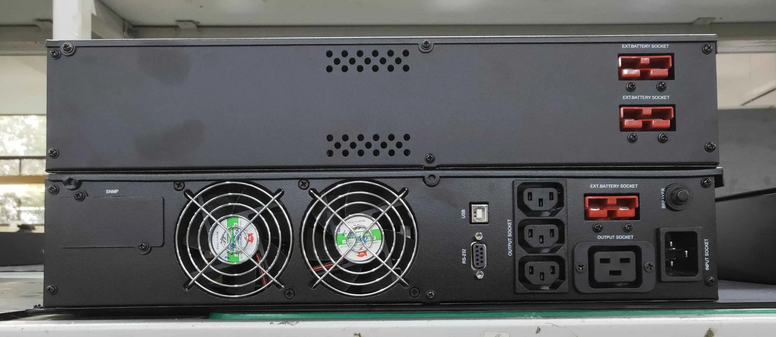 Rack-Mount High Frequency 10kVA/15kVA/20kVA Three Phase Battery Under Voltage Protection Online UPS Power Supply