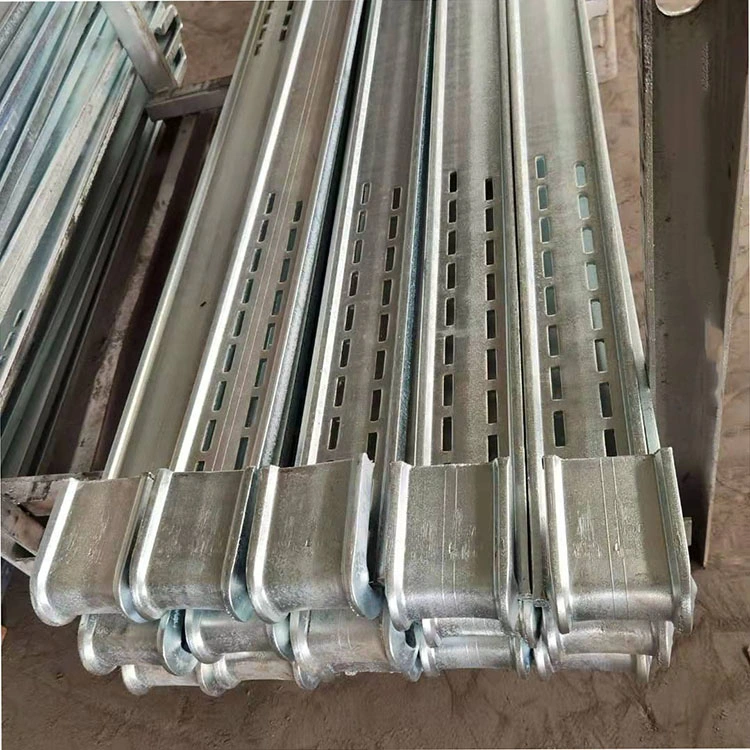 Precio de fábrica barata de Acero Galvanizado en caliente las abrazaderas de la columna para la construcción fabricado en China