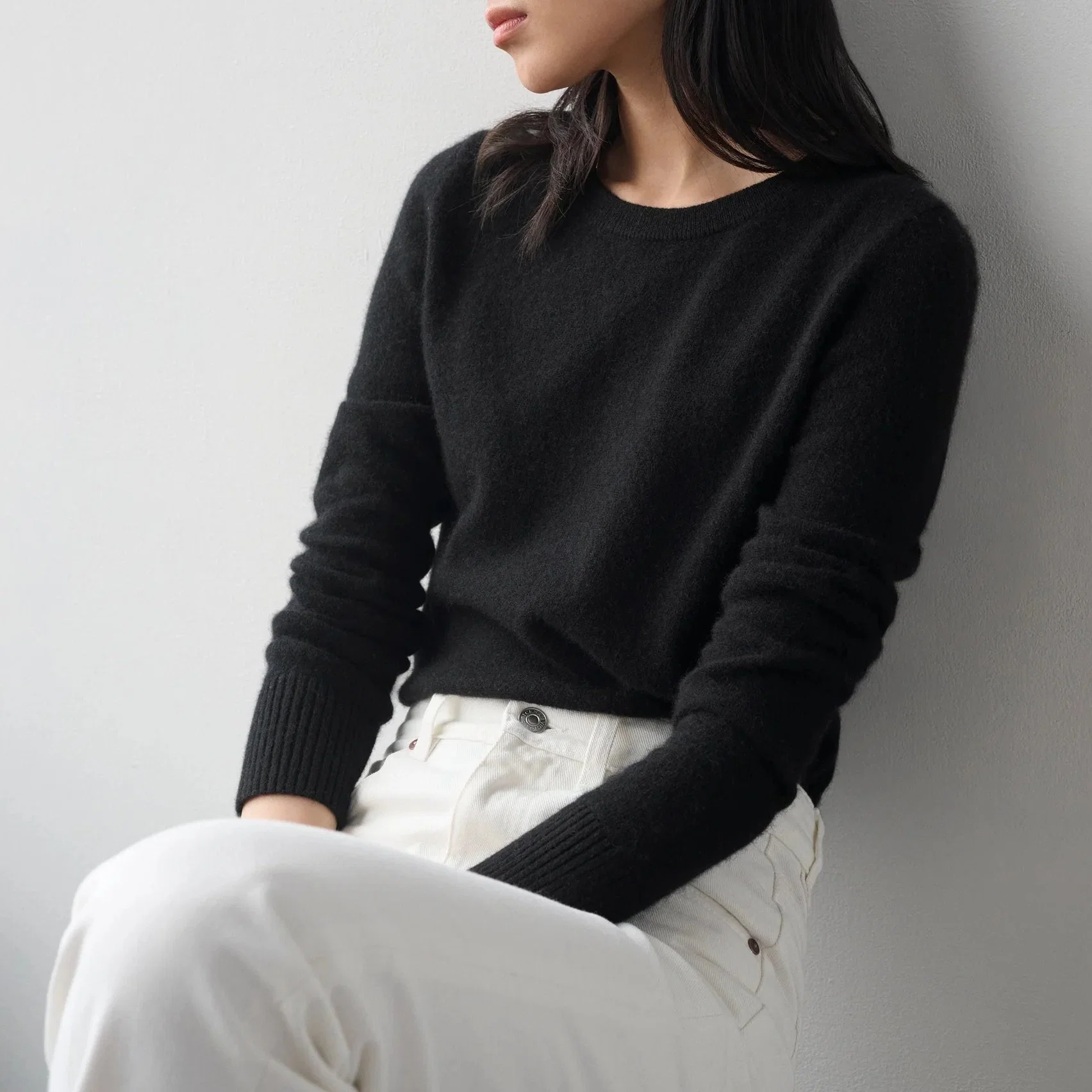 100% Cashmere Crew Neck Classic & Simple Designed Pullover Sweater