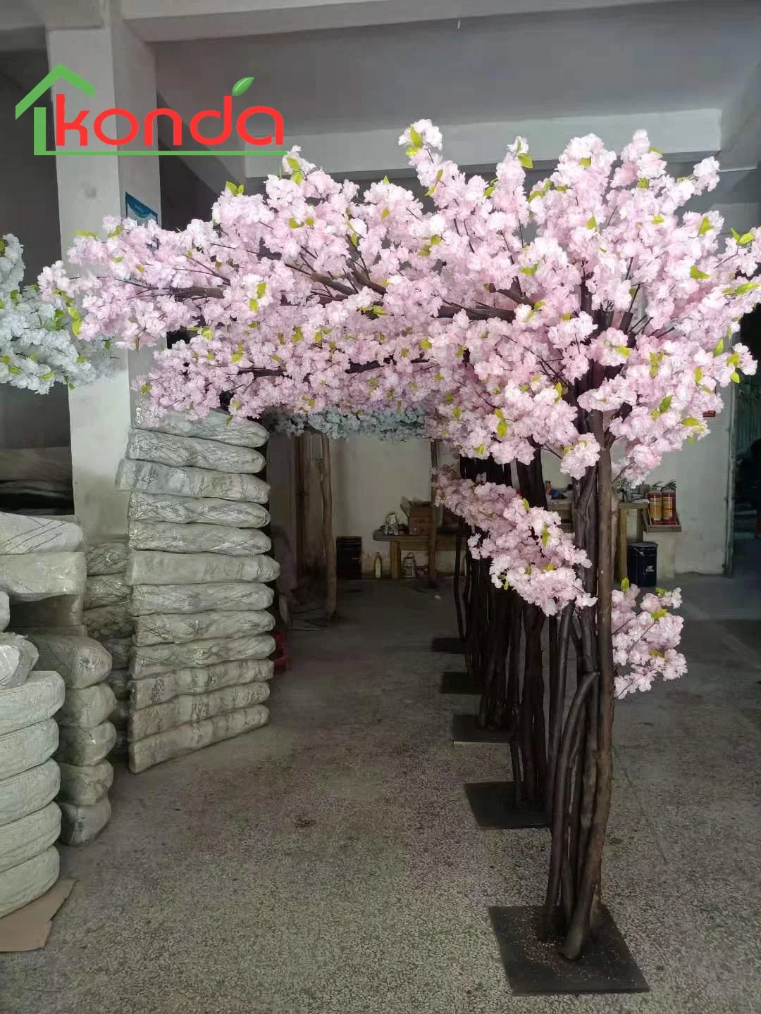 Fábrica personalizada Alta calidad 8ft Rosa Artificial Cereza Flor de Boda Árbol