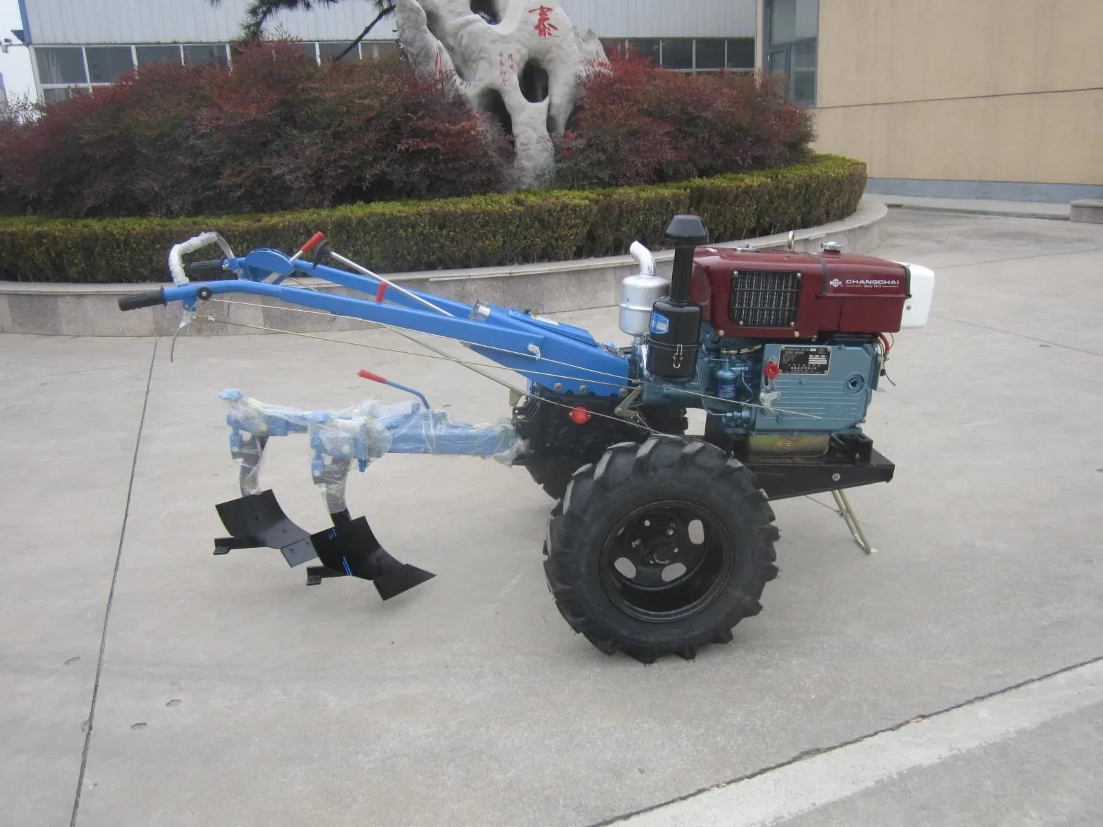 Máquina de arado marca Shuhe para Fazenda Máquina Fazenda Quinta / Jardim mão multiusos Tractor de passeio/agrícola