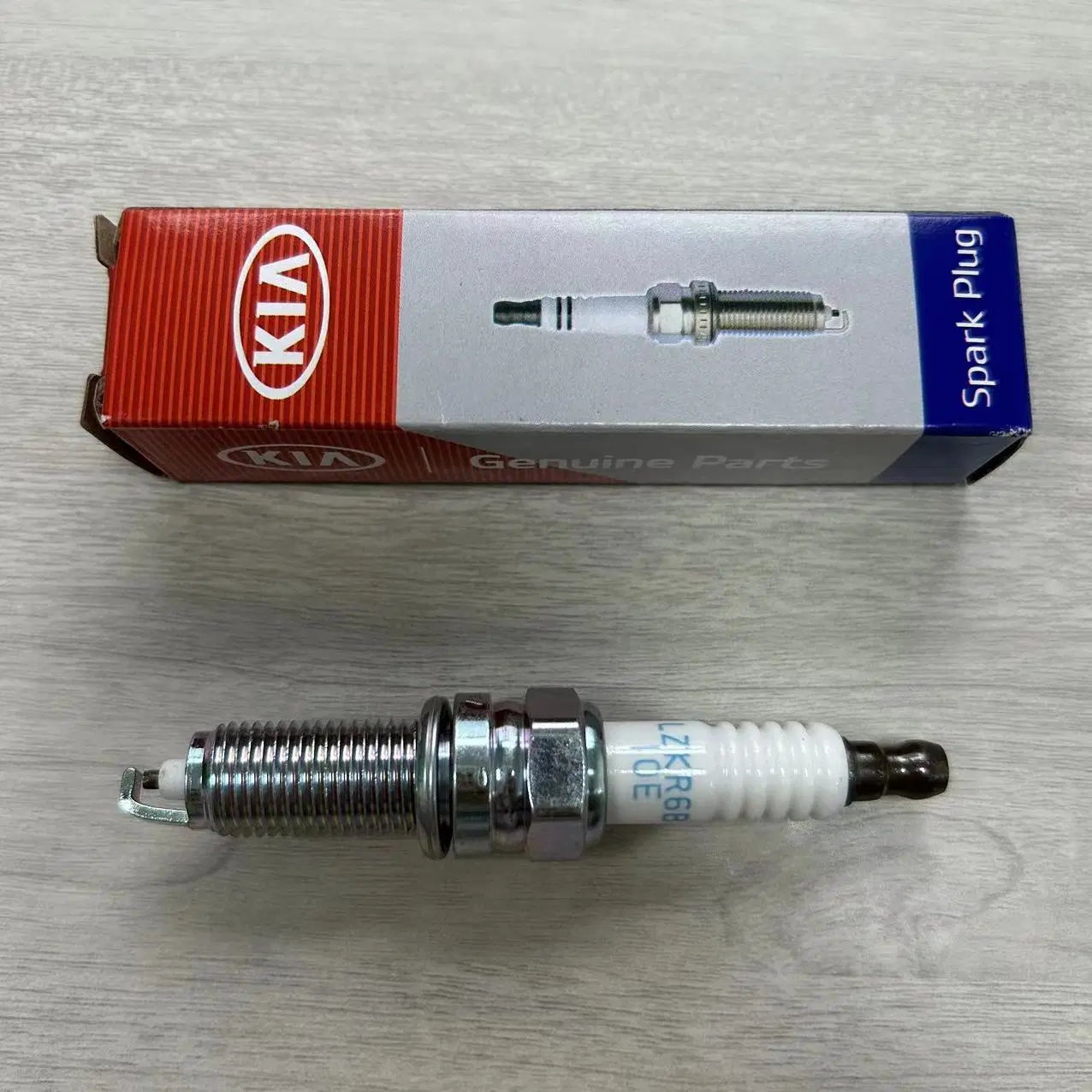 Super Quality Auto Parts Car Spark Plugs for KIA