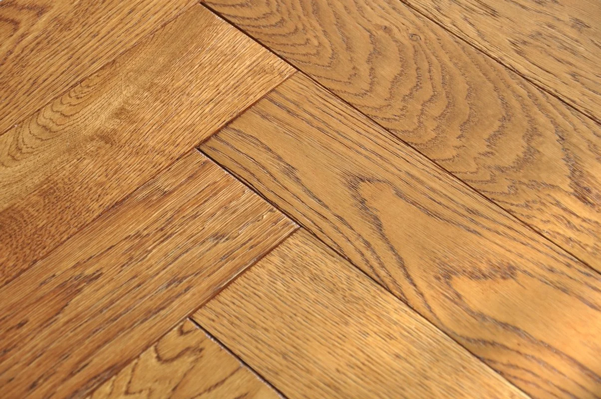 Environmental Protection Unfinished Moisture-Proof and Waterproof Herringbone Engineered Oak Flooring with FSC