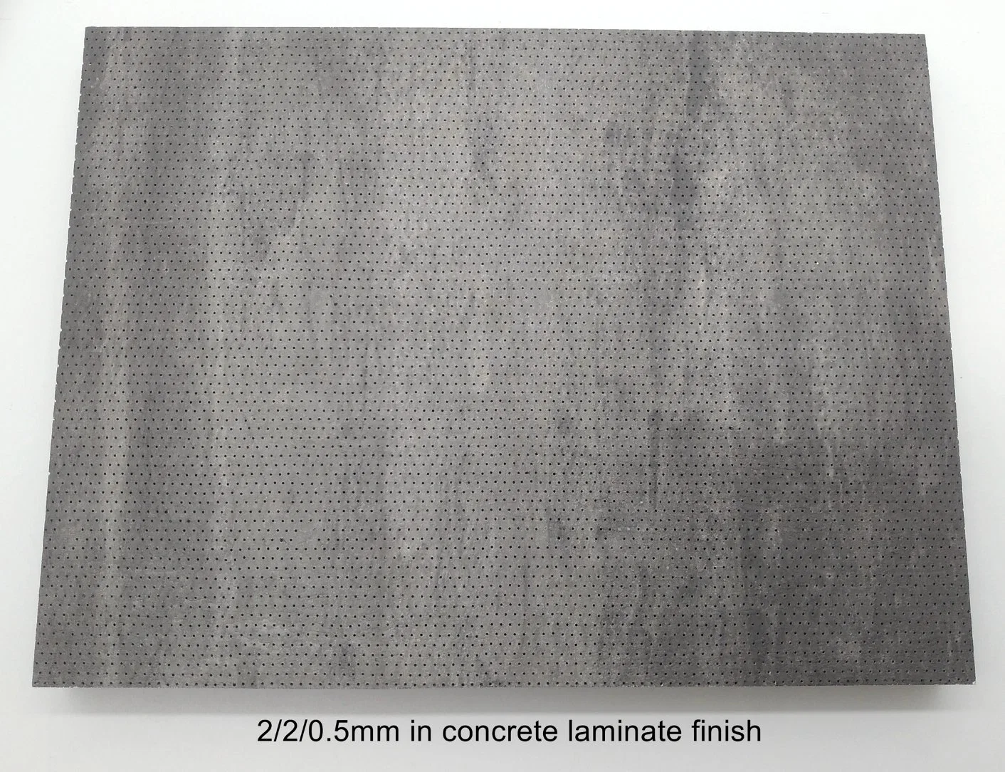 Finition en stratifié béton de panneau acoustique micro-perforé de 2/2/0,5 mm pour l'absorption sonore intérieure.