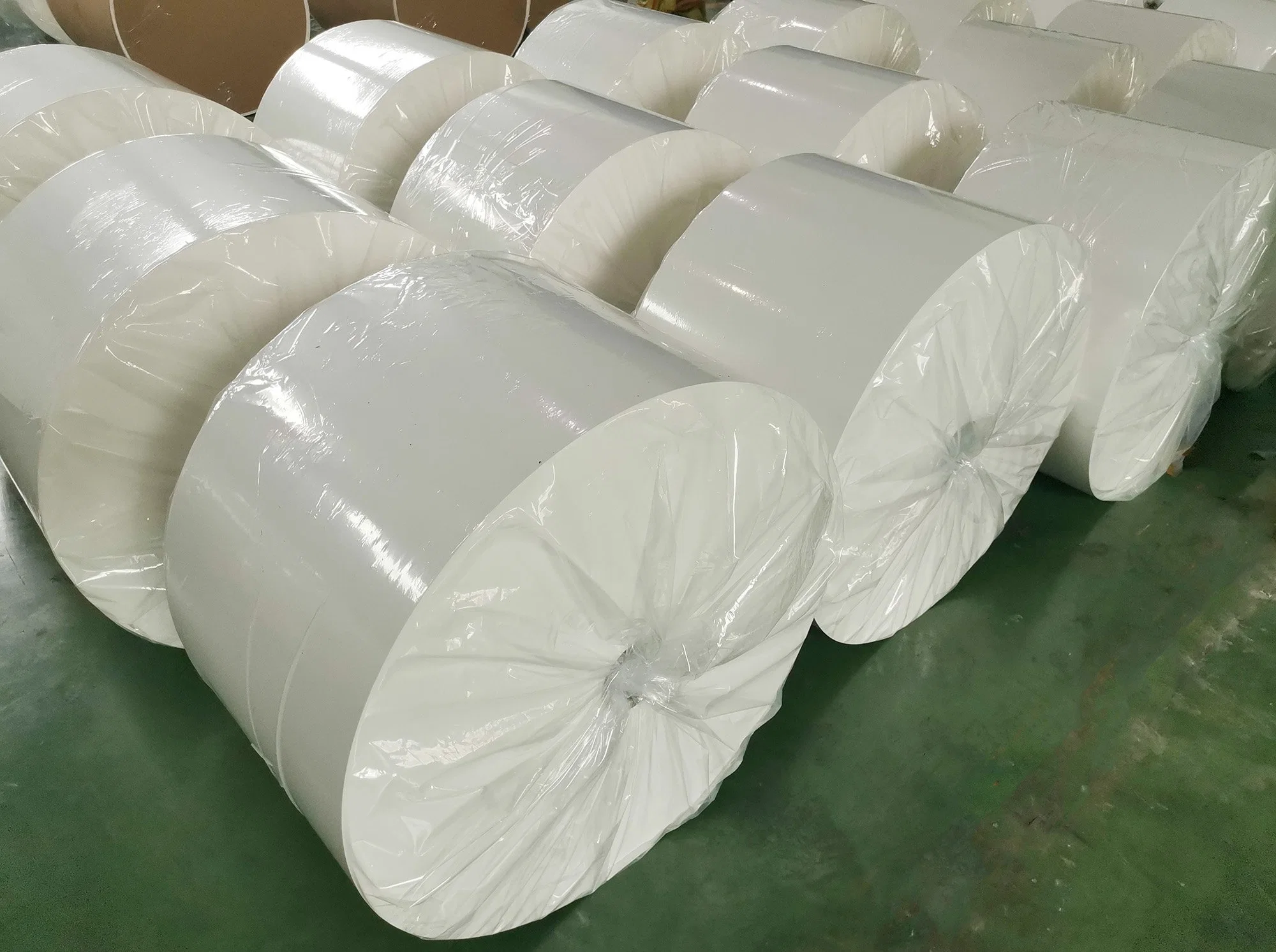 Usine directement le commerce de gros de papier kraft blanc pour contact alimentaire, sac à emporter l'emballage fourre-tout