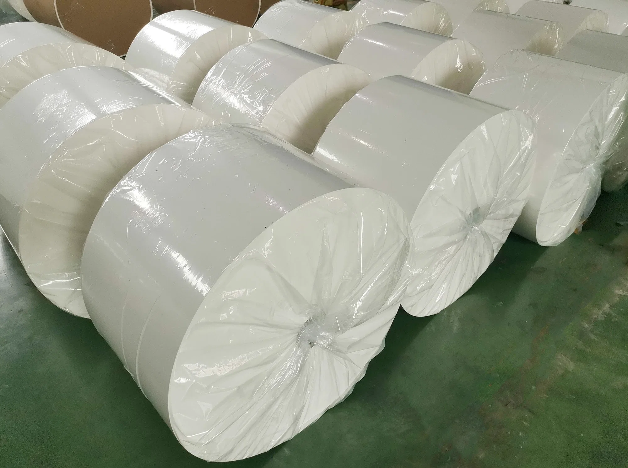 Venta al por mayor directamente de fábrica de papel kraft blanco para contacto con alimentos Tote, bolsa de comida para llevar el embalaje