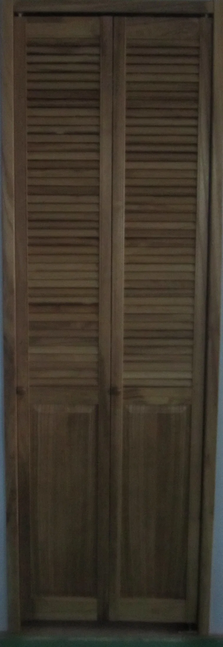 CE Plantation Wood Shutters (louver door)