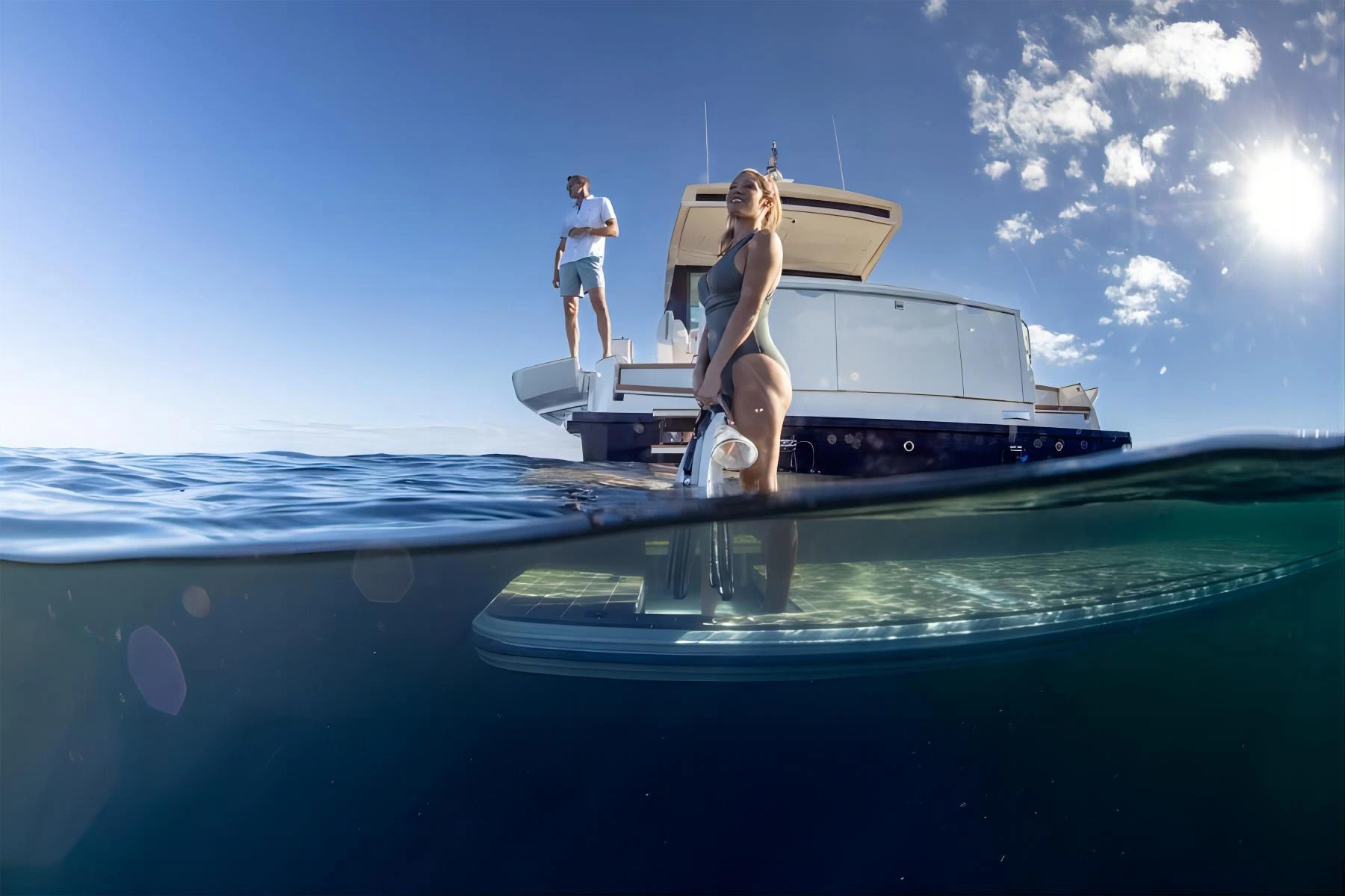 Nouveau yacht luxueux bateaux/ Chine les coques de bateau de vitesse en fibre de verre yacht de luxe