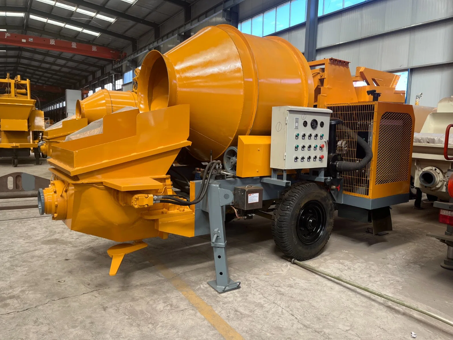 High Efficiency Mini Concrete Mixer and Pump Machine for Mixing and Pumping with Diesel Engine Driven