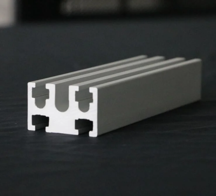 Profilé rectangulaire en alliage d'aluminium, extrusion d'usine OEM, prix d'usinage CNC extrudé.