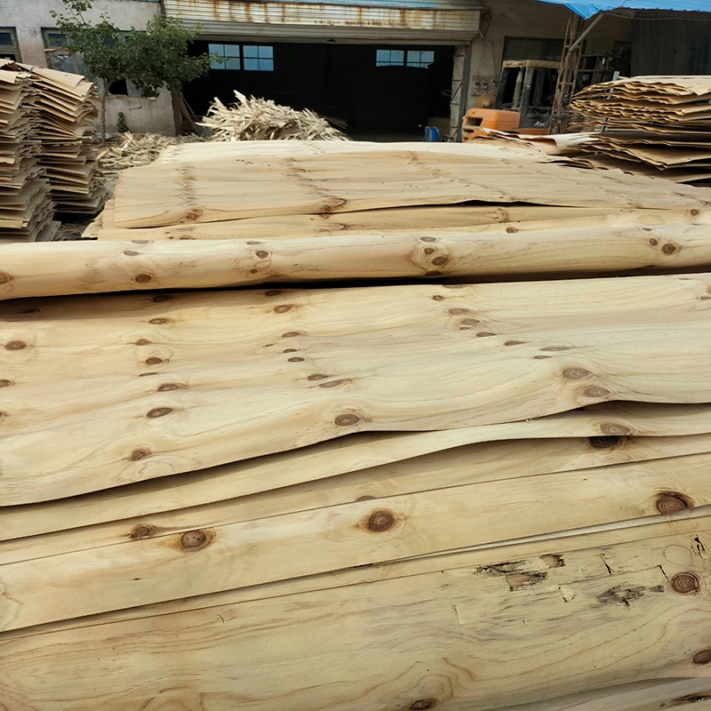 Pine Wood Rotary Cutting 950mm * 1880mm * 1.7mm Grade Cc Pine Veneer for Plywood Core