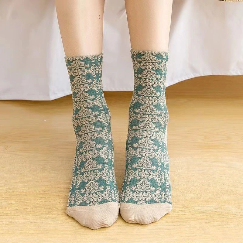 3D Emboss Design Fashion Classic High quality/High cost performance Beautiful Soft Women Custom Knitting Breathable Beautiful Girl Crew Sock