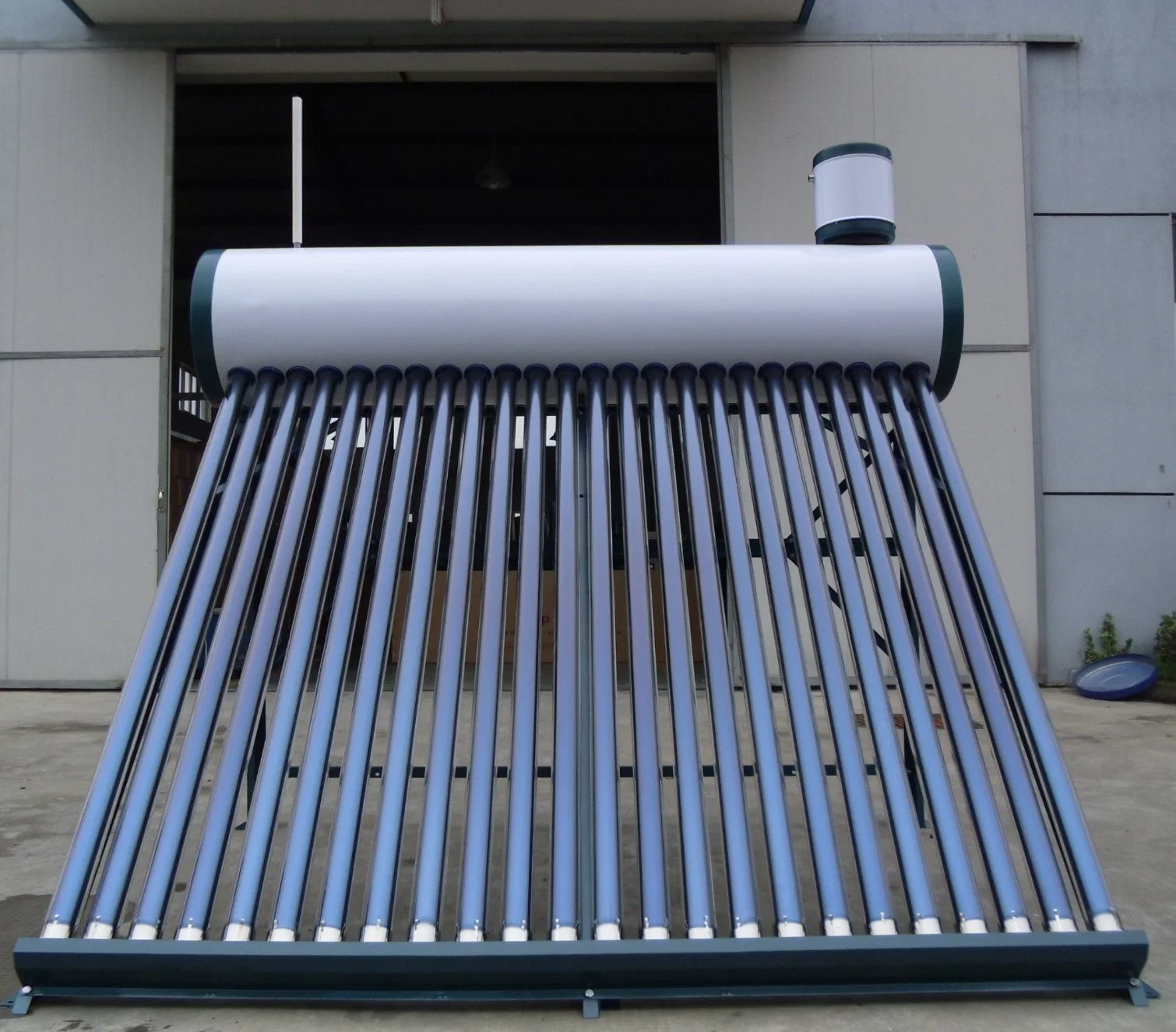 CE Approved Evacuated Tube Solar Thermal Hot Water Heater"