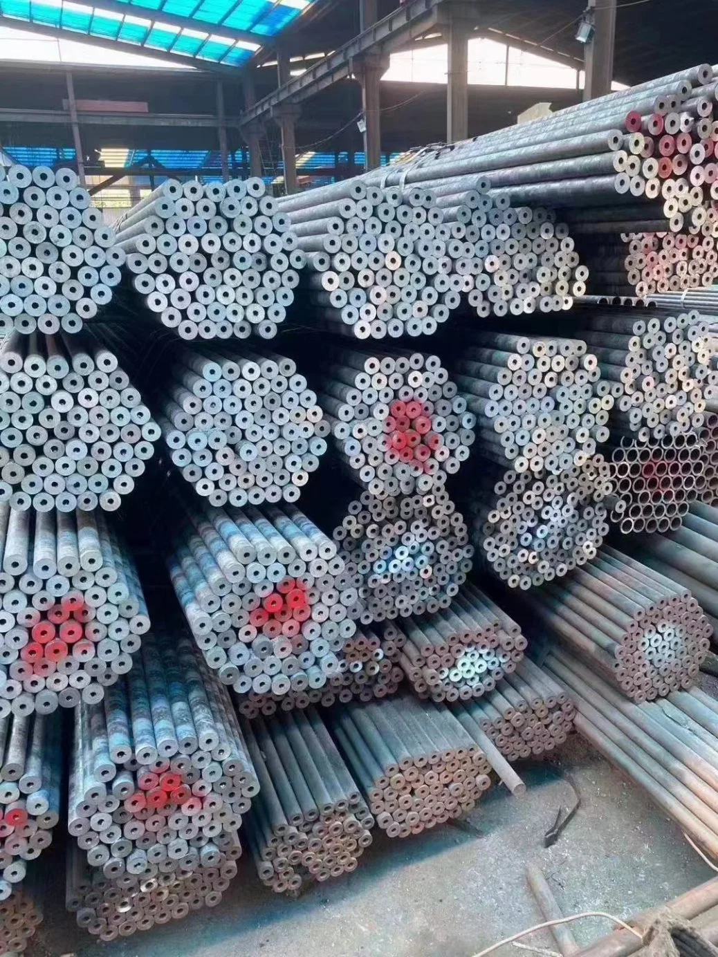 High Quality and Low Price 40 X 40 X 3.2mm Carbon Steel Square Hollow Pipe SAE 1040 Carbon Seamless Steel Pipe