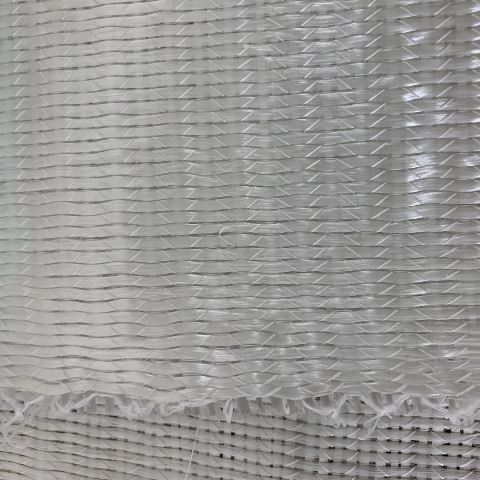 Le fabricant pour l'E Verre Tissu de verre double partialité biaxes le tissu de verre