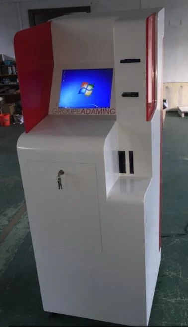 Machine ATM avec une vérification de la réception et de distributeur