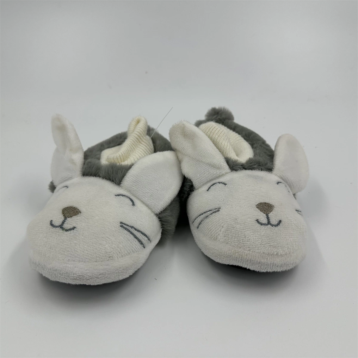 Cute Long-eared Rabbit Invierno Indoor Plush zapatos Cartoon calientes sin cordones
