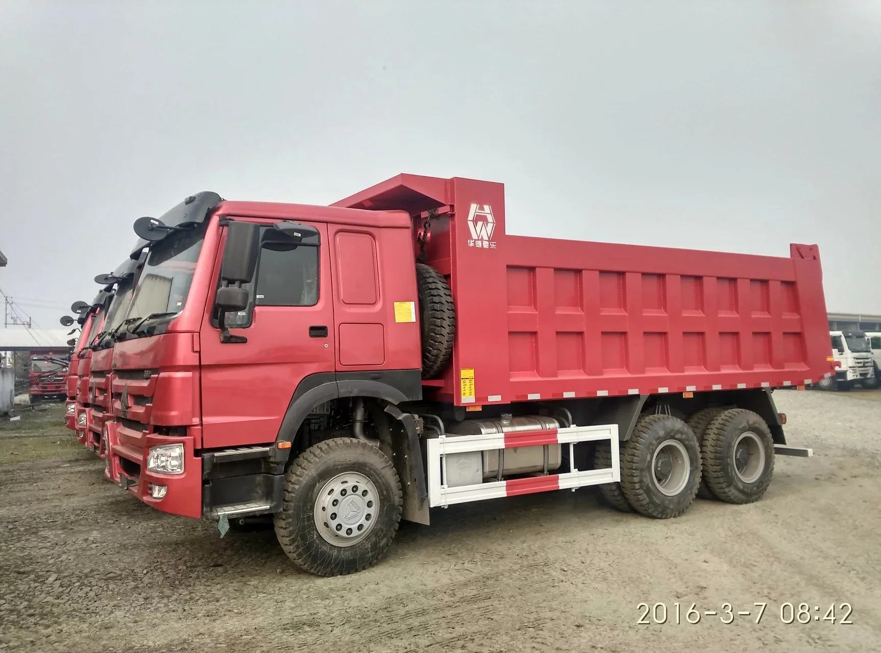 Sinotruk HOWO 6X4 20cbm 25t 30t Dump Truck Tipper Truck