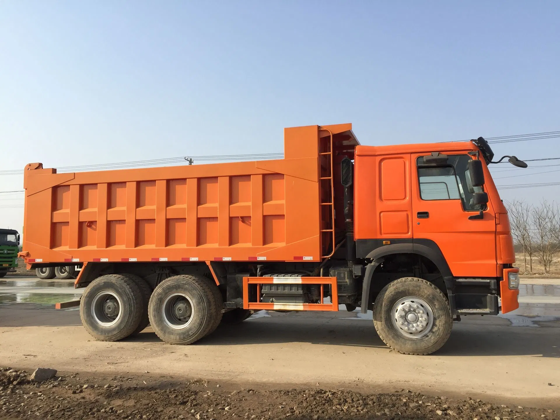 Sinotruk HOWO 6X4 Used Trucks with Production Year 2011 to 2014