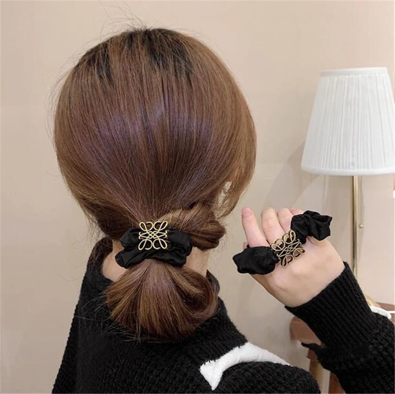 Fashion Black Head Rope Summer French Elegant Temperament Scrunchies Women Pill Head Leather Band Hair Clips Hair Accessories