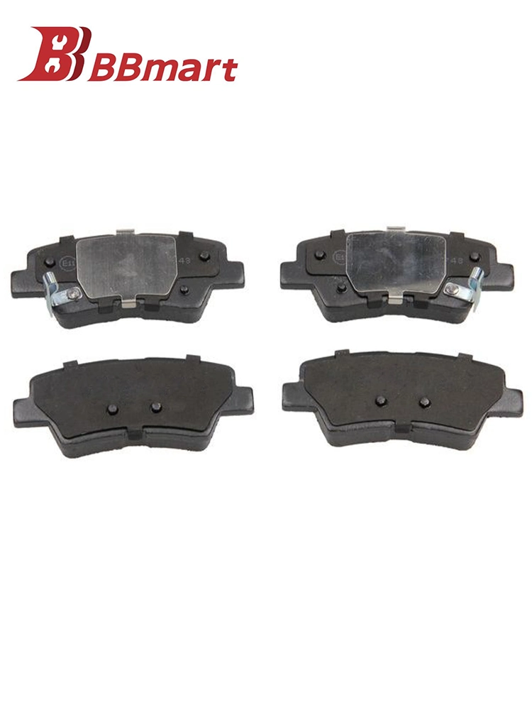 Bbmart Auto Spare Parts 1 Set Rear Brake Pad for Hyundai Genesis (DH) 3.0 Gdi OE 58302b1a30 Car Accessories