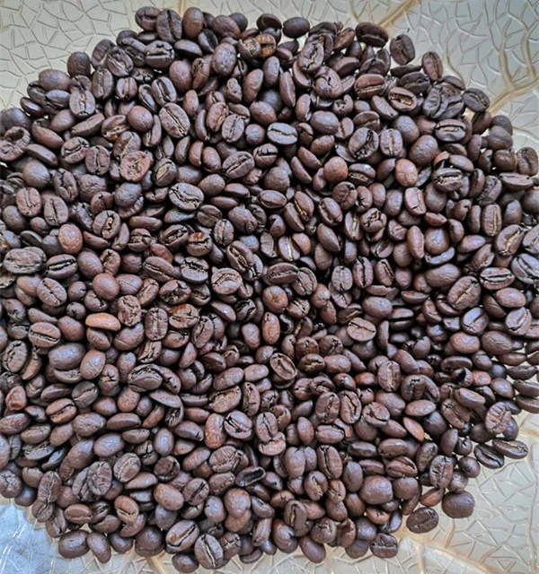 Wholesale/Supplier Roasted Coffee Beans in Jute Bag with Good Quality Roasted Coffee Beans